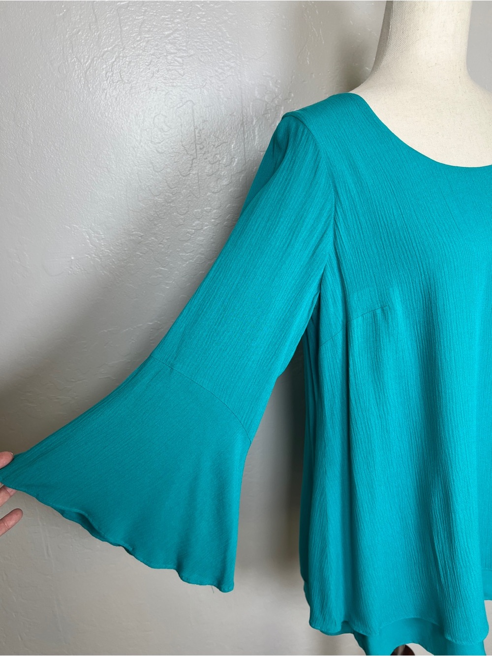 SOFT SURROUNDINGS Women’s Size PS Peacock Green Gabby Gauze Bell Sleeve Tunic - Picture 6 of 11